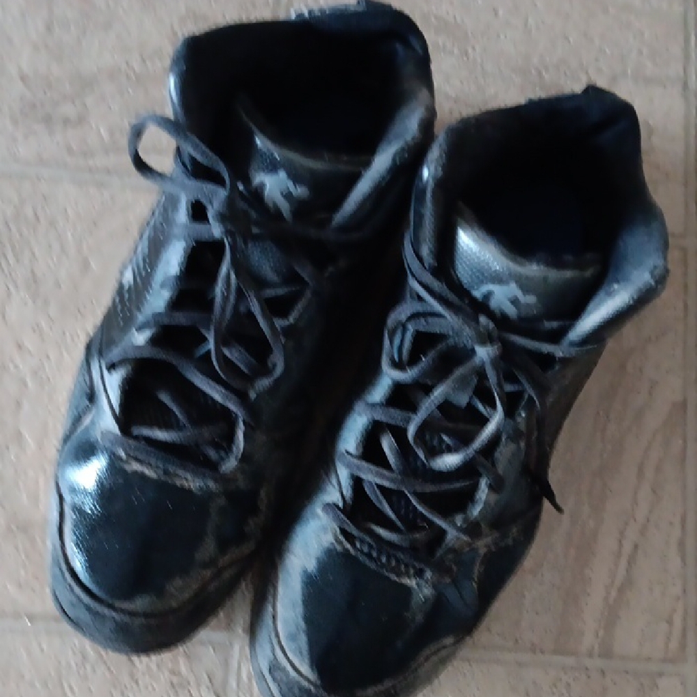 Black Athletic Shoes